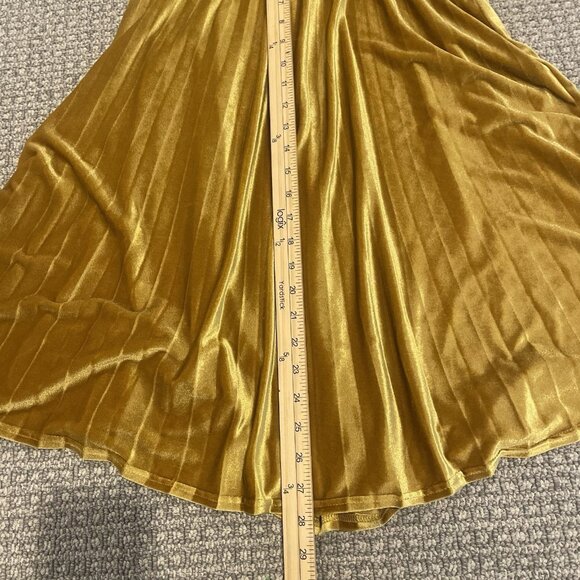 A New Day Skirt Women's Small Gold Velvet Velour Pleated Midi Stretch Old Money - Picture 6 of 6